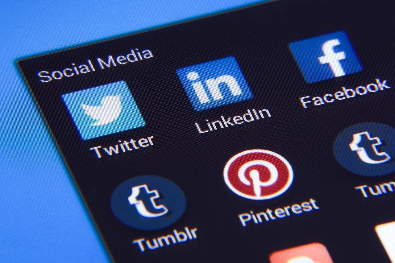 How to Build a Personal Brand on LinkedIn in 2025