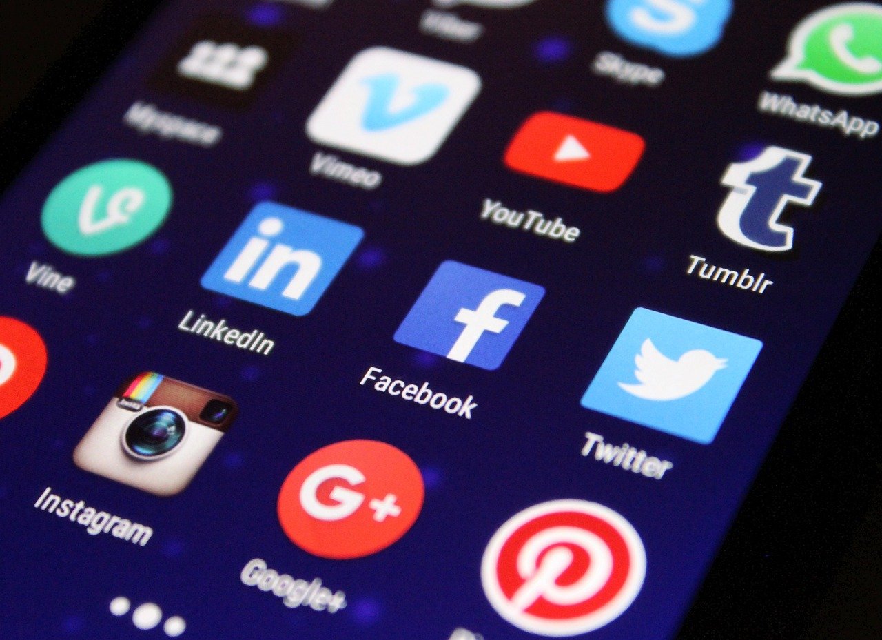 Community Building on Social Media: Strategies That Work in 2025