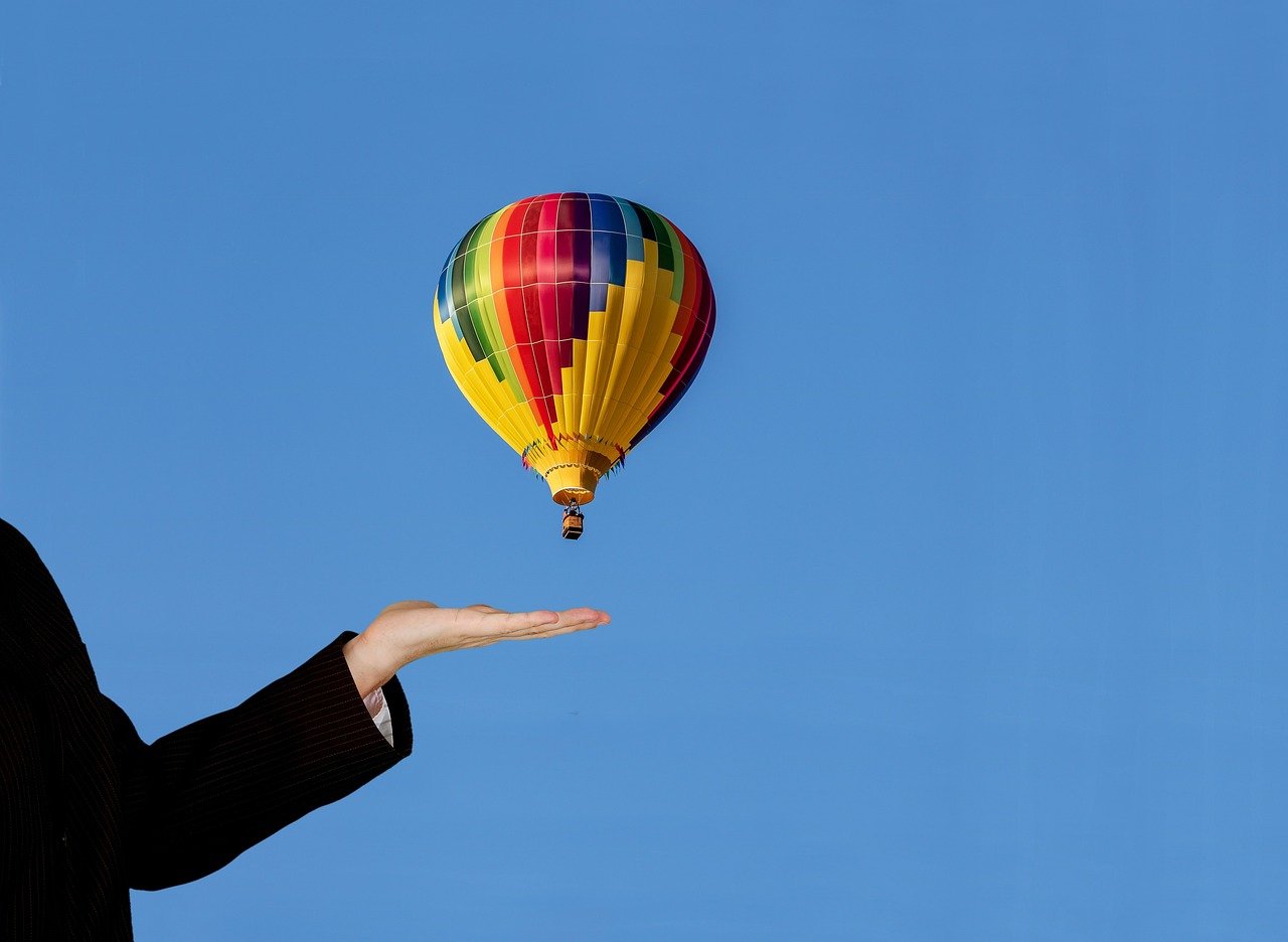 How to Build and Sell a Digital Product in 2025